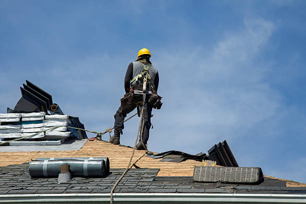 Professional Gutter Installation technician working in Pomona, NJ